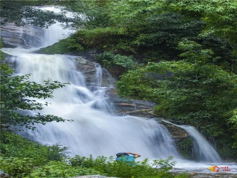 双柏（石咢）嘉初秋景色美若仙境