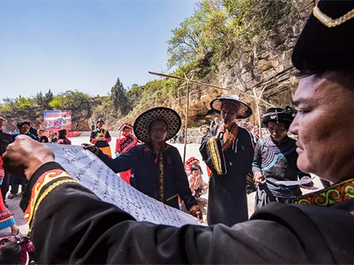 刘忠摄影纪实：四川叙永赤水河边的彝族祭风节