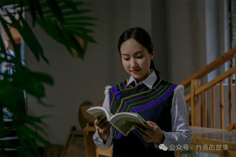 qiurong2.jpg